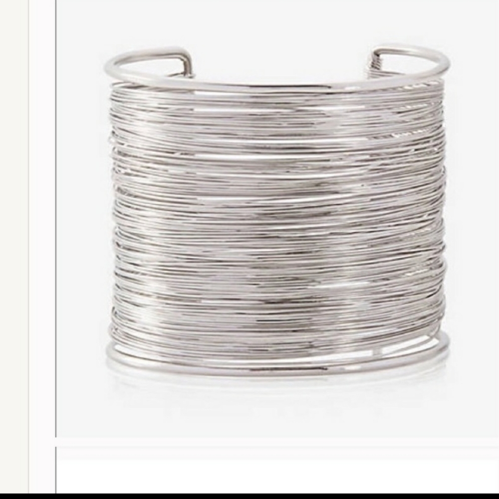 Silver tone wire bracelet - Picture 1 of 3
